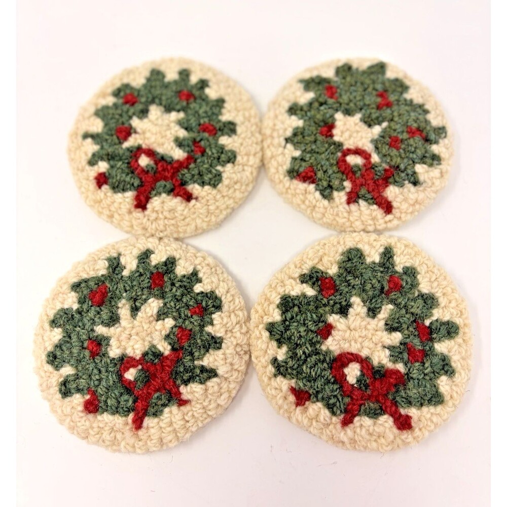 Chandler 4 Corners Wool Hook Coaster Christmas Wreath Set of 4 By Laura Megroy